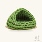 PETMANYA Super-Soft Woven Winter Pet Nest - enclosed nest shape for a sense of security