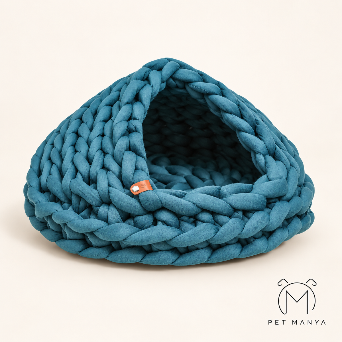 PETMANYA Super-Soft Woven Winter Pet Nest - cozy bed for kittens