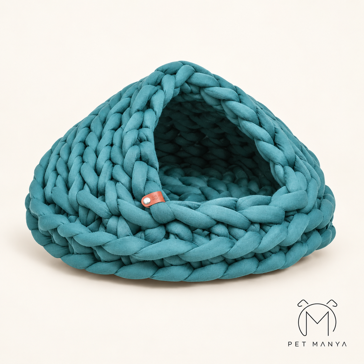 PETMANYA Super-Soft Woven Winter Pet Nest - soft woven cat bed view