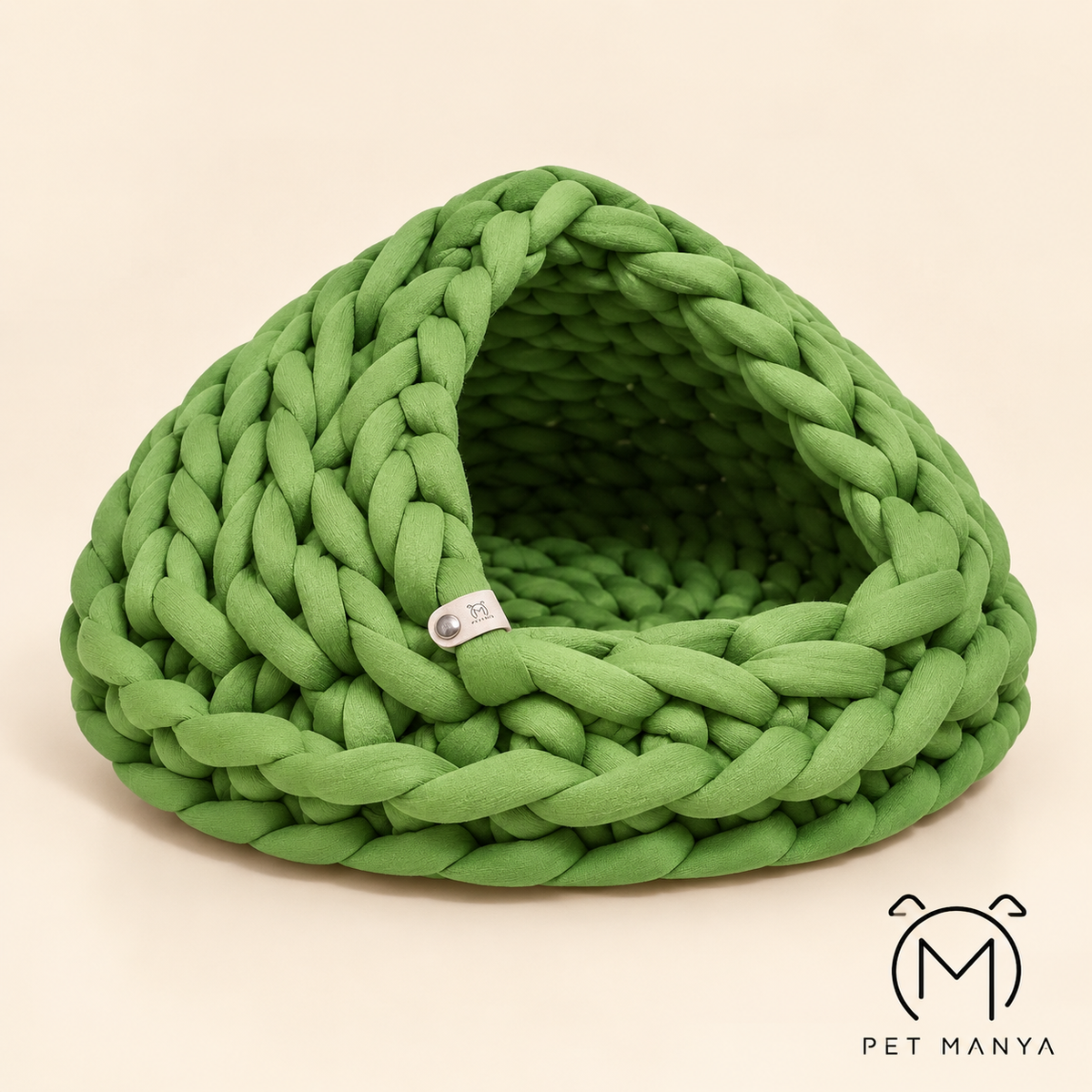 PETMANYA Super-Soft Woven Winter Pet Nest - woven exterior detail